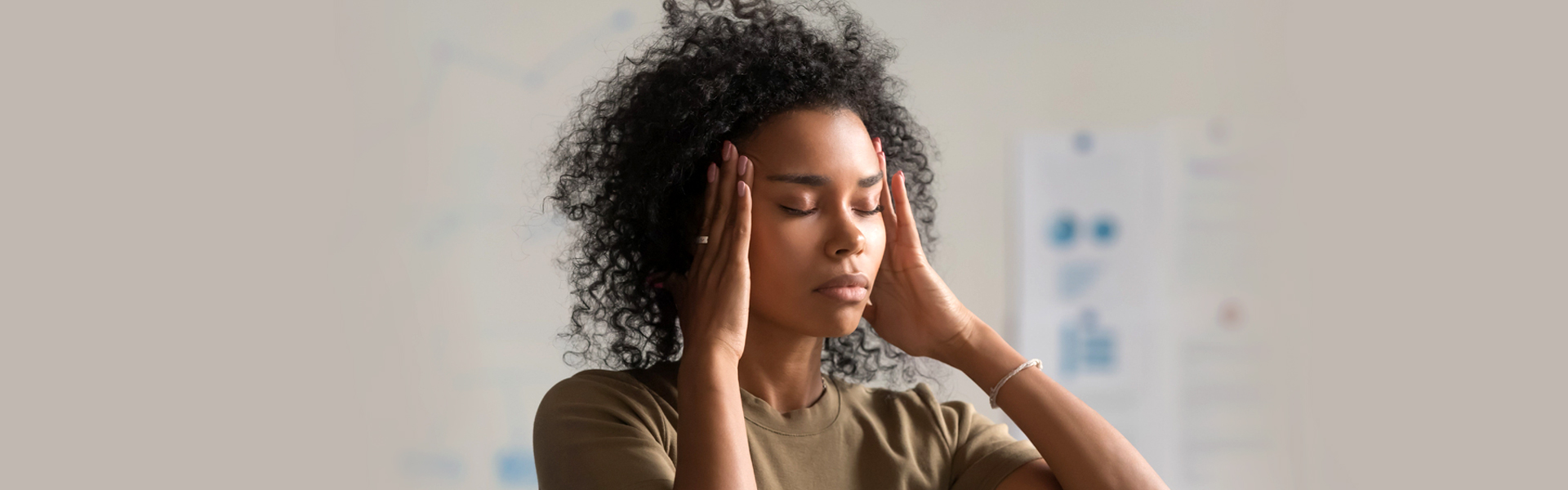 Stages, Symptoms, Risk Factors and Treatment for Migraines